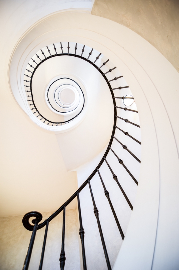 How to decorate an awkward staircase