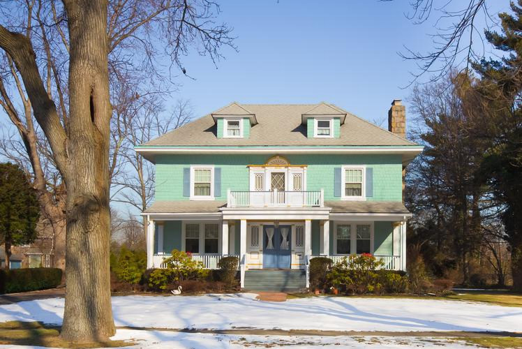 Ways to Give Your Home Beautiful Curb Appeal in the Winter