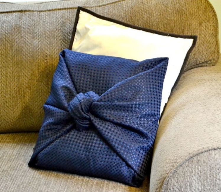 create your own throw pillow